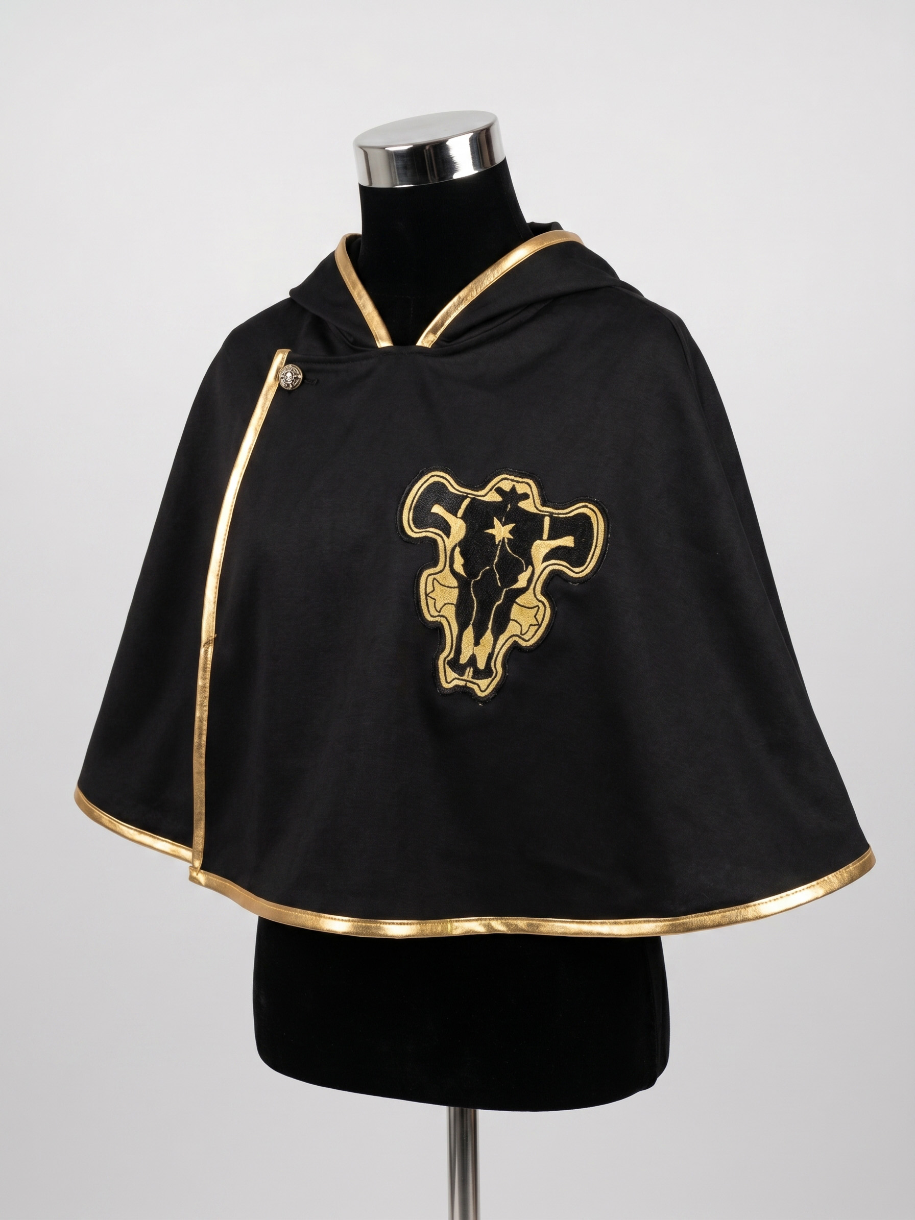 Black Bull Black Clover Robe Cosplay — QUEVOUX cosplay